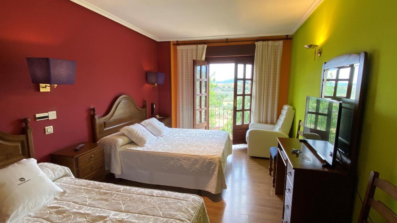 Tierra De Lobos Hotel Пуебла де Санабрия Екстериор снимка