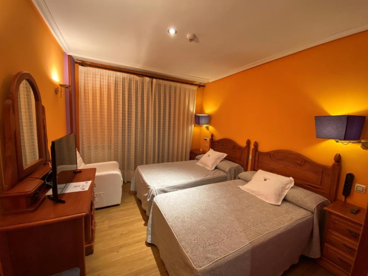 Tierra De Lobos Hotel Пуебла де Санабрия Екстериор снимка