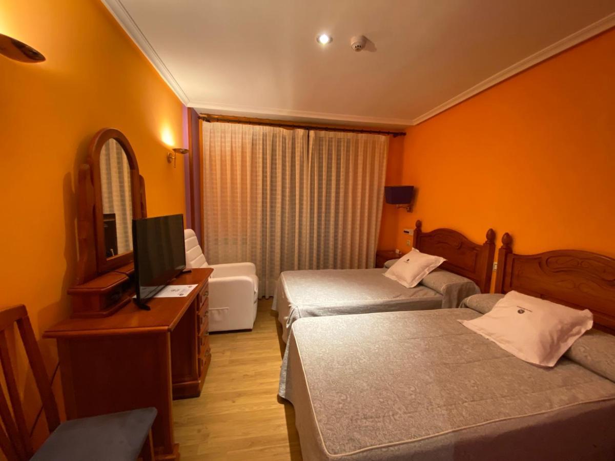 Tierra De Lobos Hotel Пуебла де Санабрия Екстериор снимка