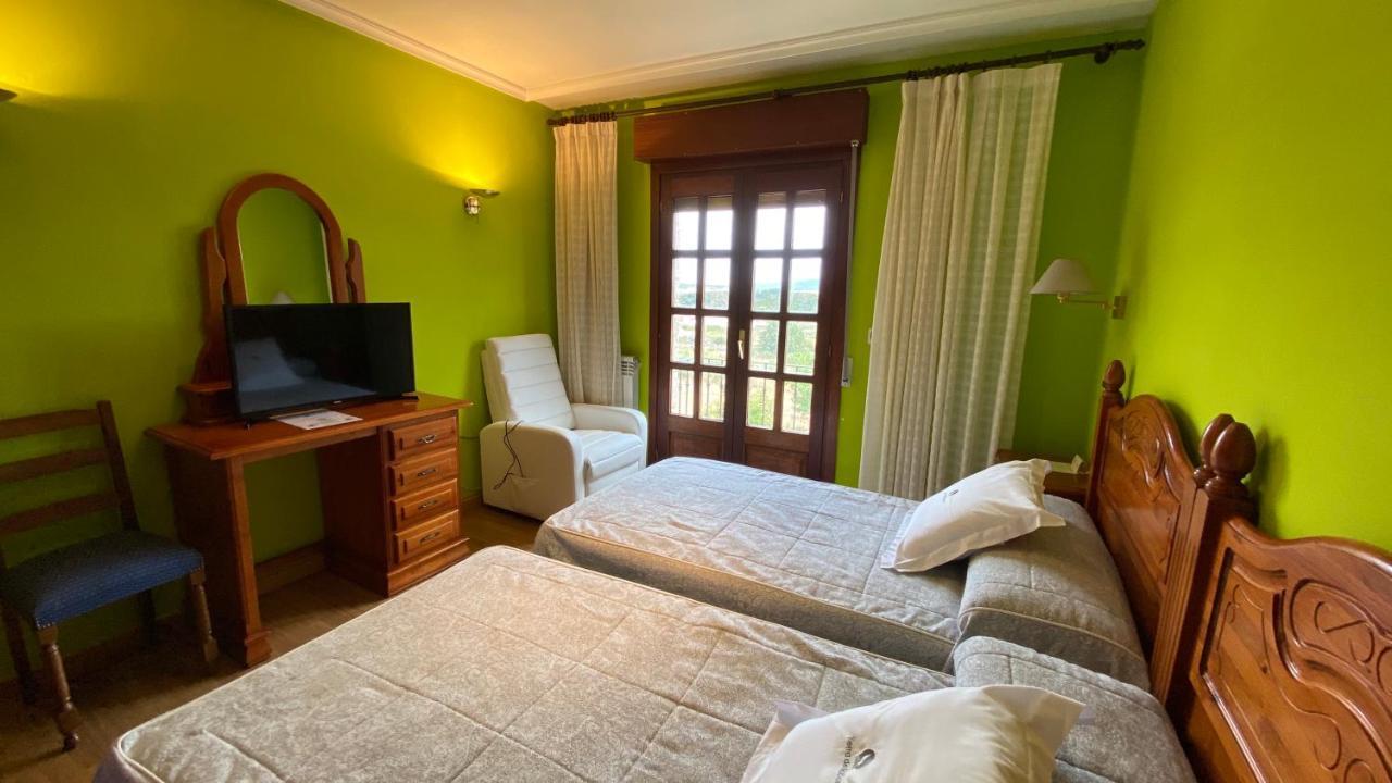 Tierra De Lobos Hotel Пуебла де Санабрия Екстериор снимка