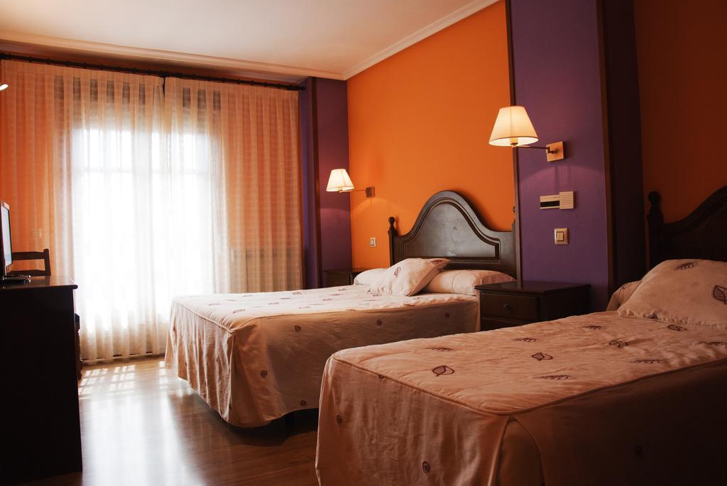 Tierra De Lobos Hotel Пуебла де Санабрия Екстериор снимка